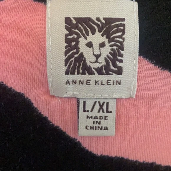 Anne Klein Top L/XL Pink Animal Print Long Top vintage Shirt - Picture 2 of 8
